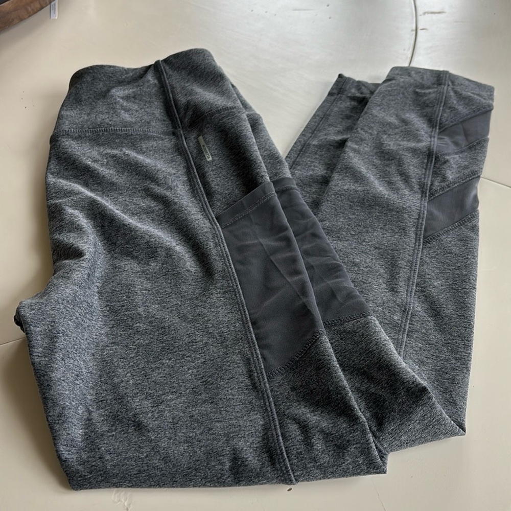 🌸Mondetta Gray High-Waisted Leggings for Comfort and Versatility